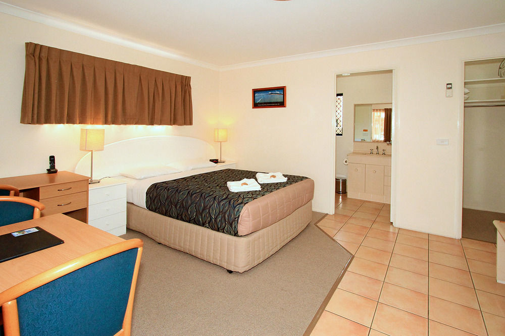 Rockhampton Palms Motor Inn ภายนอก รูปภาพ